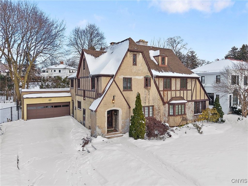 310 Sedgwick Drive, Syracuse, NY 13203