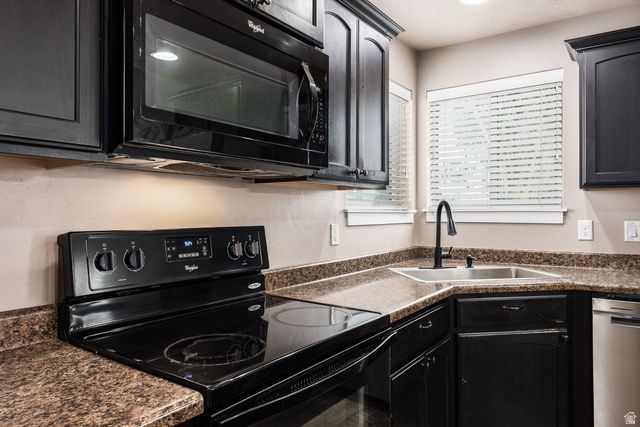 237 E TATE CT, Grantsville, UT 84029