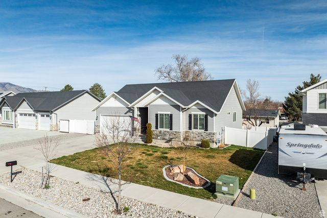 237 E TATE CT, Grantsville, UT 84029