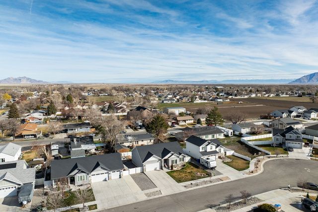 237 E TATE CT, Grantsville, UT 84029