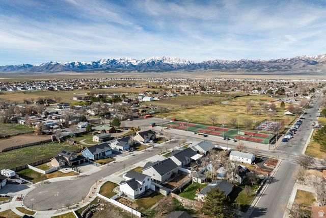237 E TATE CT, Grantsville, UT 84029