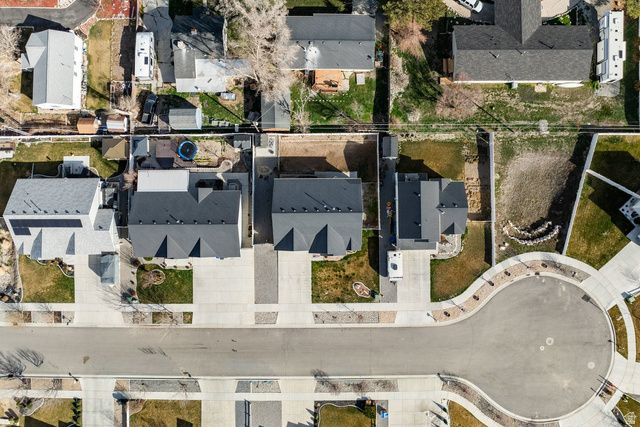 237 E TATE CT, Grantsville, UT 84029