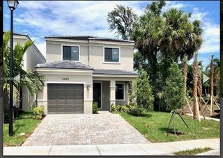 3525 NW 1st Street, Pompano Beach, FL 33069