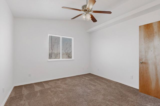 9 Apache Plume Road, Los Lunas, NM 87031