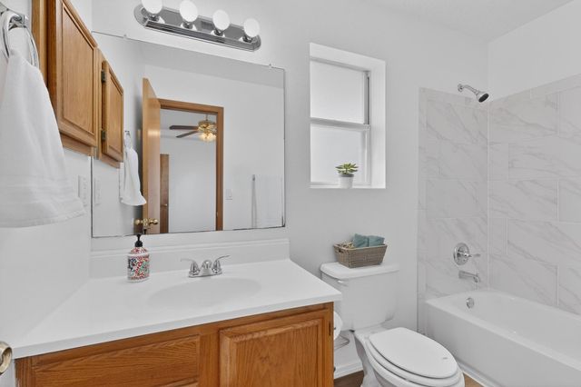 9 Apache Plume Road, Los Lunas, NM 87031