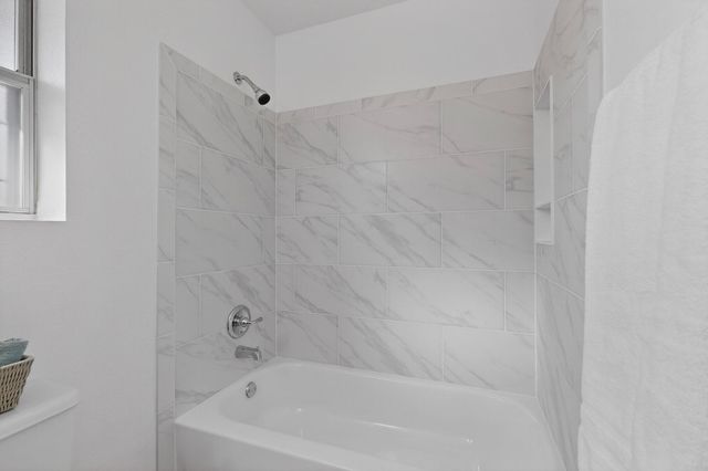 9 Apache Plume Road, Los Lunas, NM 87031