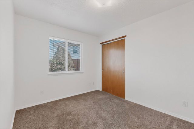 9 Apache Plume Road, Los Lunas, NM 87031