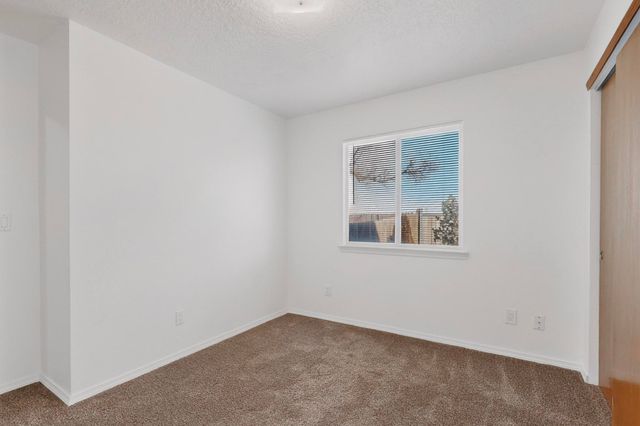 9 Apache Plume Road, Los Lunas, NM 87031