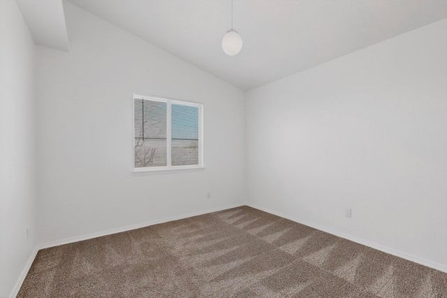 9 Apache Plume Road, Los Lunas, NM 87031