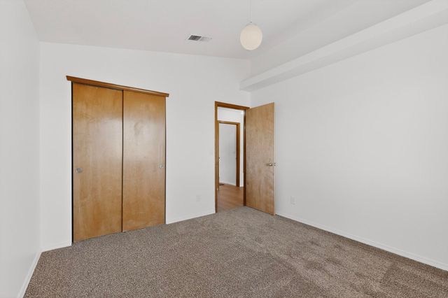 9 Apache Plume Road, Los Lunas, NM 87031