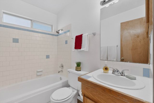 9 Apache Plume Road, Los Lunas, NM 87031