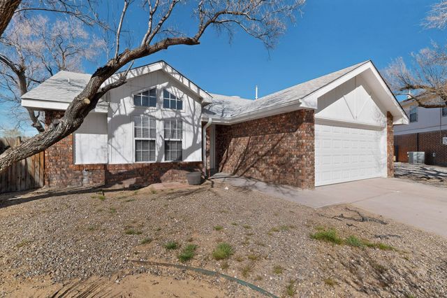 9 Apache Plume Road, Los Lunas, NM 87031