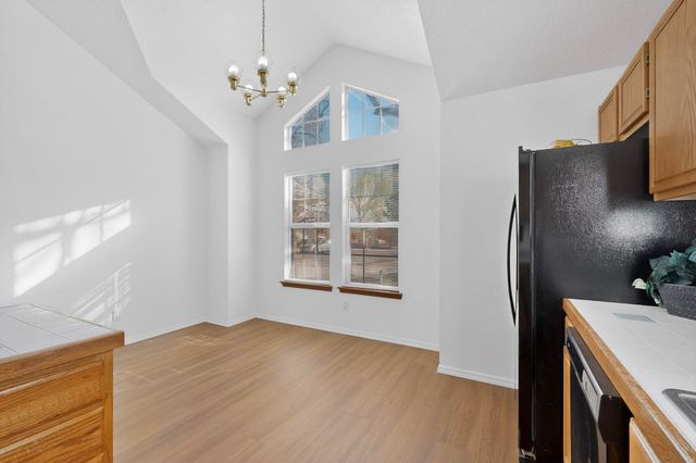 9 Apache Plume Road, Los Lunas, NM 87031