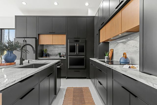 861 Bantry Court, Nixa, MO 65714