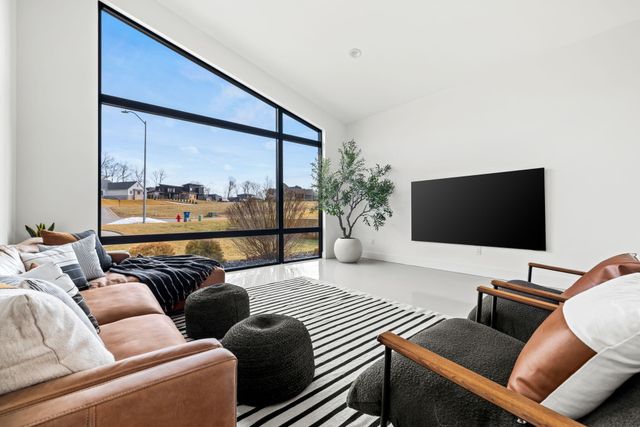 861 Bantry Court, Nixa, MO 65714