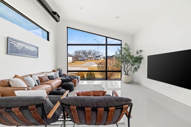 861 Bantry Court, Nixa, MO 65714