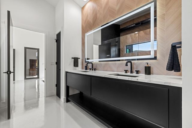 861 Bantry Court, Nixa, MO 65714