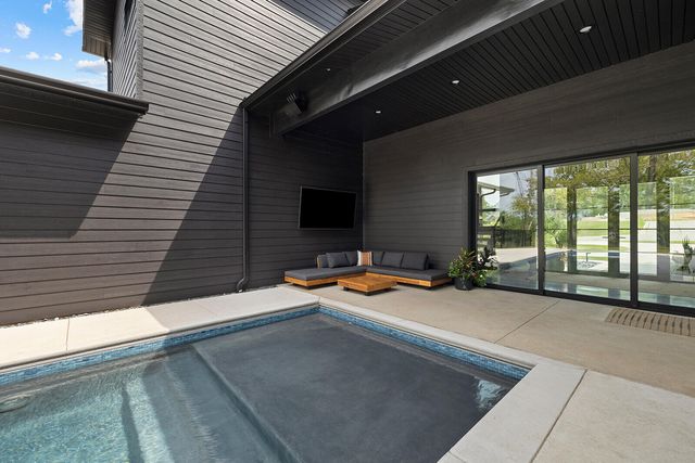 861 Bantry Court, Nixa, MO 65714