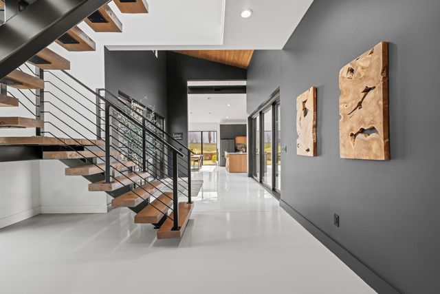 861 Bantry Court, Nixa, MO 65714