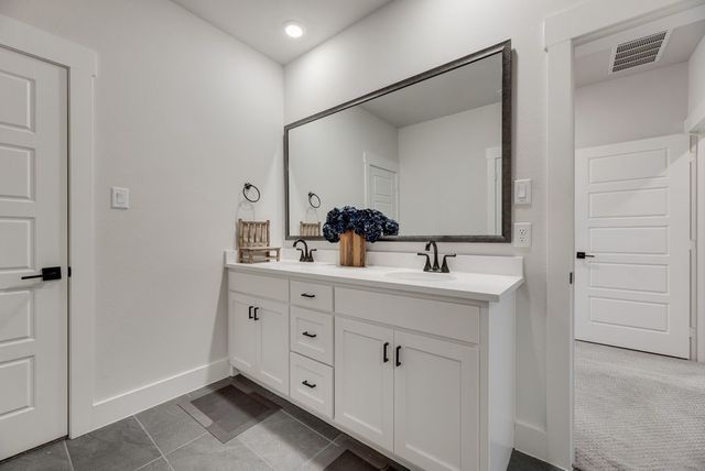 2610 La Cala Drive, Grand Prairie, TX 75054