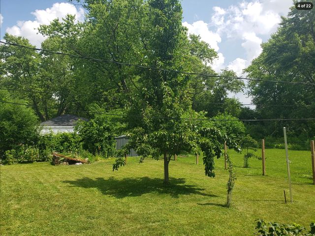 20821 DOGWOOD Street, Deerfield, IL 60015