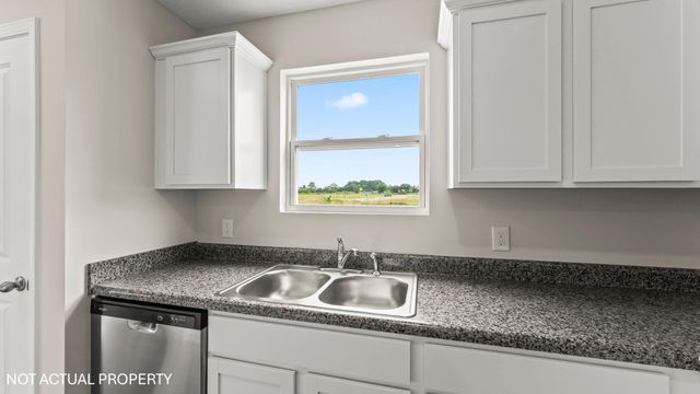 5983 Pitch Pine Drive, Canal Winchester, OH 43110