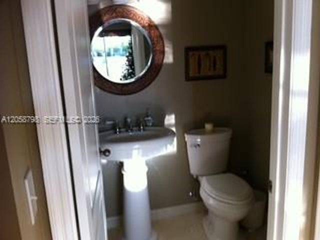 818 Garnet Circle, Weston, FL 33326