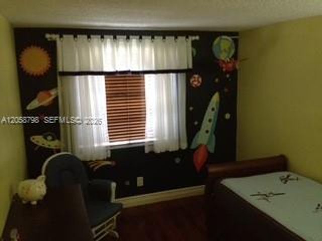 818 Garnet Circle, Weston, FL 33326