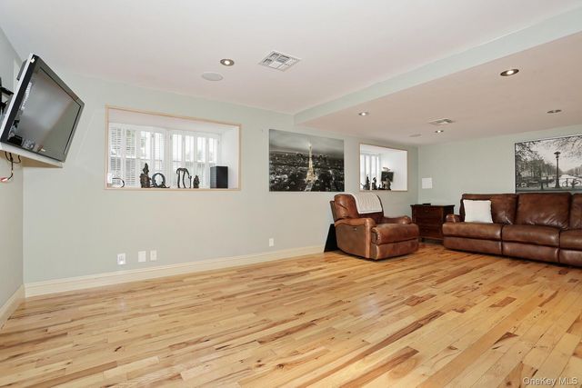 99 Campbell Avenue, Tappan, NY 10983