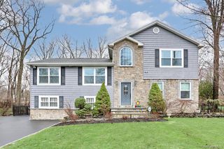 99 Campbell Avenue, Tappan, NY 10983