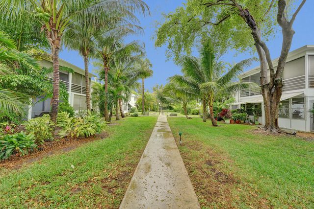 2551 W Golf Boulevard 108, Pompano Beach, FL 33064