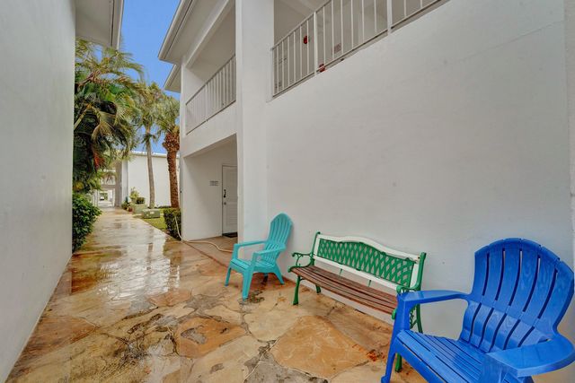 2551 W Golf Boulevard 108, Pompano Beach, FL 33064