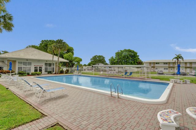 2551 W Golf Boulevard 108, Pompano Beach, FL 33064