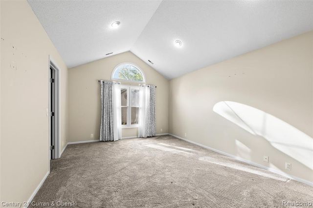 5237 Royal Vale Lane, Dearborn, MI 48126