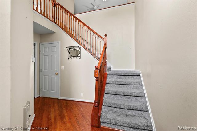 5237 Royal Vale Lane, Dearborn, MI 48126