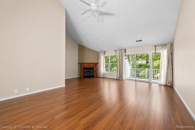 5237 Royal Vale Lane, Dearborn, MI 48126