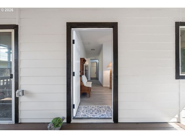 6023 N AMHERST St, Portland, OR 97203