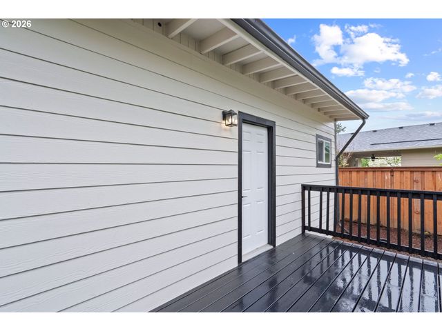 6023 N AMHERST St, Portland, OR 97203
