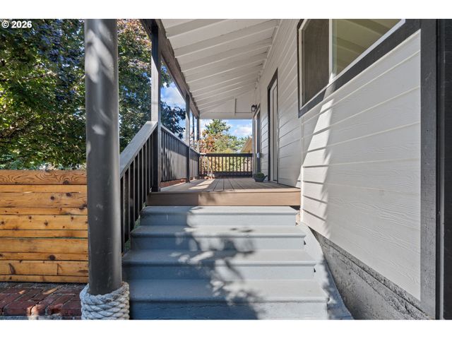 6023 N AMHERST St, Portland, OR 97203