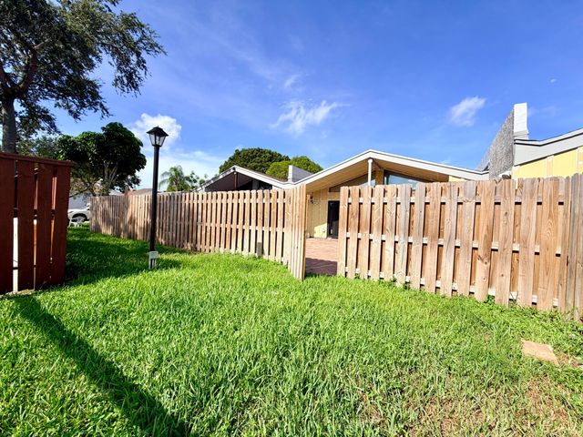 1720 NW 73rd Avenue, Plantation, FL 33313