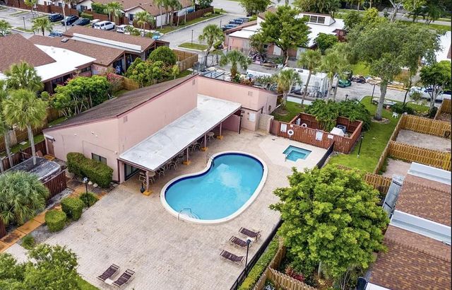 1720 NW 73rd Avenue, Plantation, FL 33313