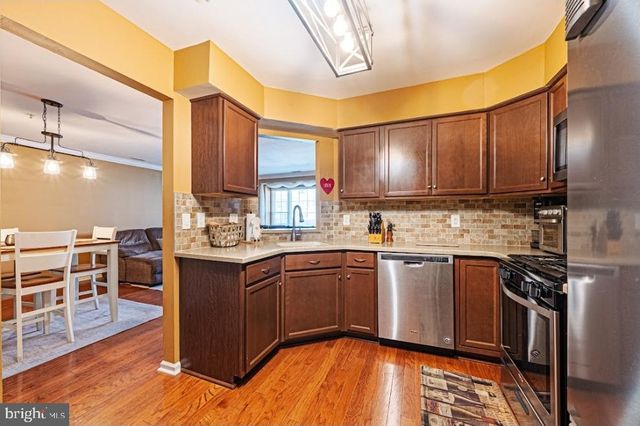 1202 WHARTON RD, Mount Laurel, NJ 08054