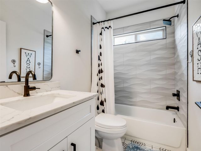 8603 Big Horn Circle, Lago Vista, TX 78645