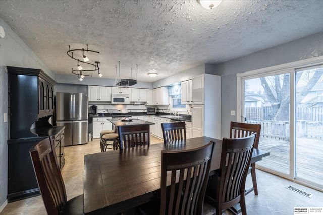 5830 S 152nd Avenue, Omaha, NE 68137