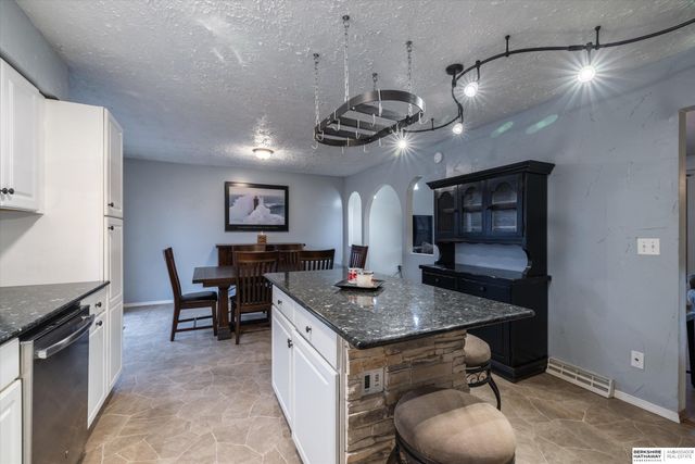 5830 S 152nd Avenue, Omaha, NE 68137