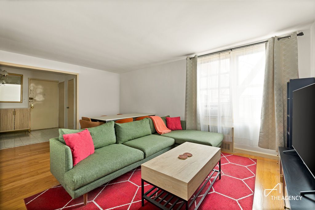 6011 Broadway Apt 6E, New York City, NY 11377