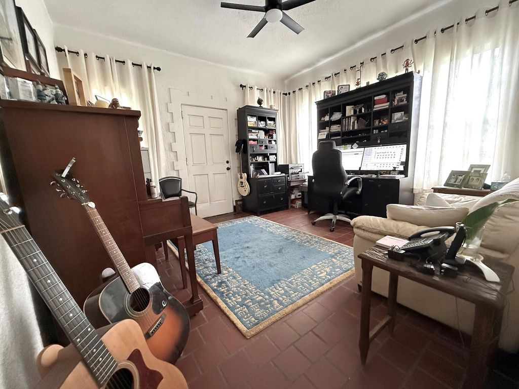 Image 22 of property listing at 1410 ELGIN STREET, Lakeland, FL 33801