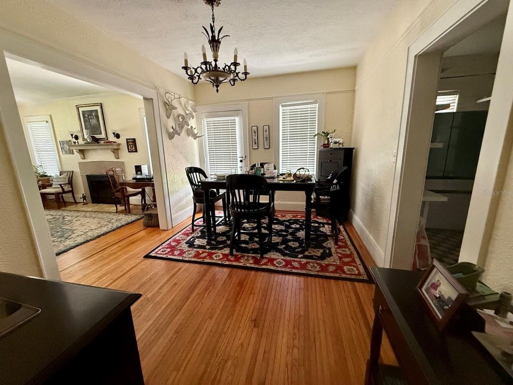 Image 10 of property listing at 1410 ELGIN STREET, Lakeland, FL 33801