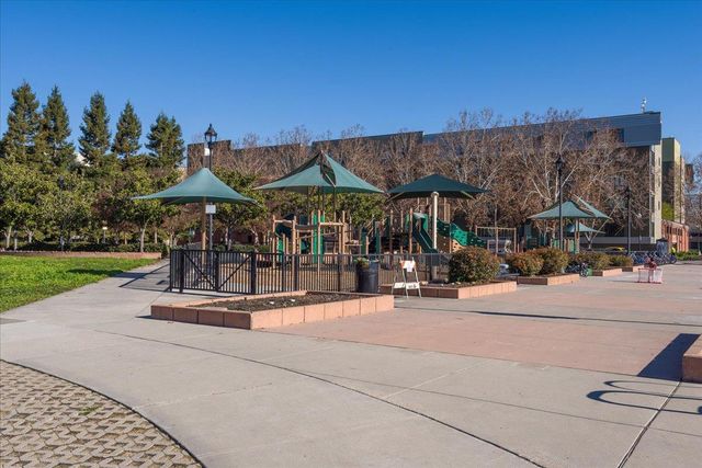 88 Bush Street 3203, San Jose, CA 95126