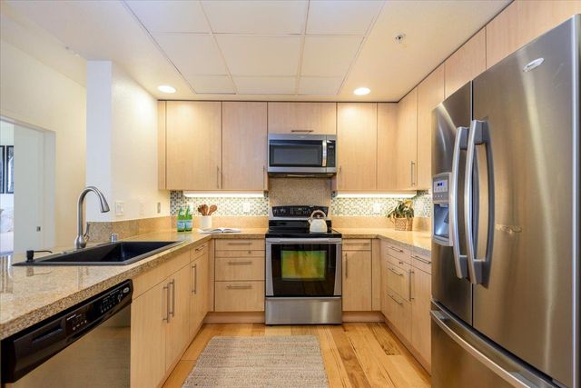 88 Bush Street 3203, San Jose, CA 95126